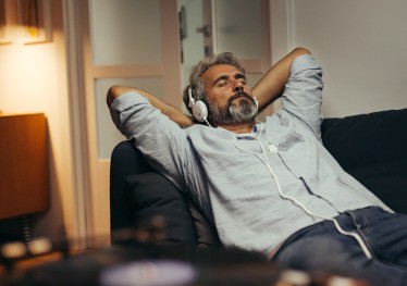 Patient in Garland relaxing after tooth extraction